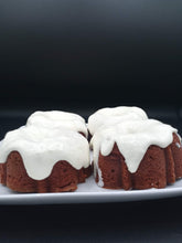 Load image into Gallery viewer, Red velvet mini bundt cakes
